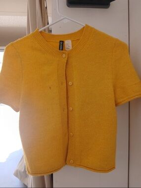 Gymboree Short Sleeve Yellow Button Front Cardigan